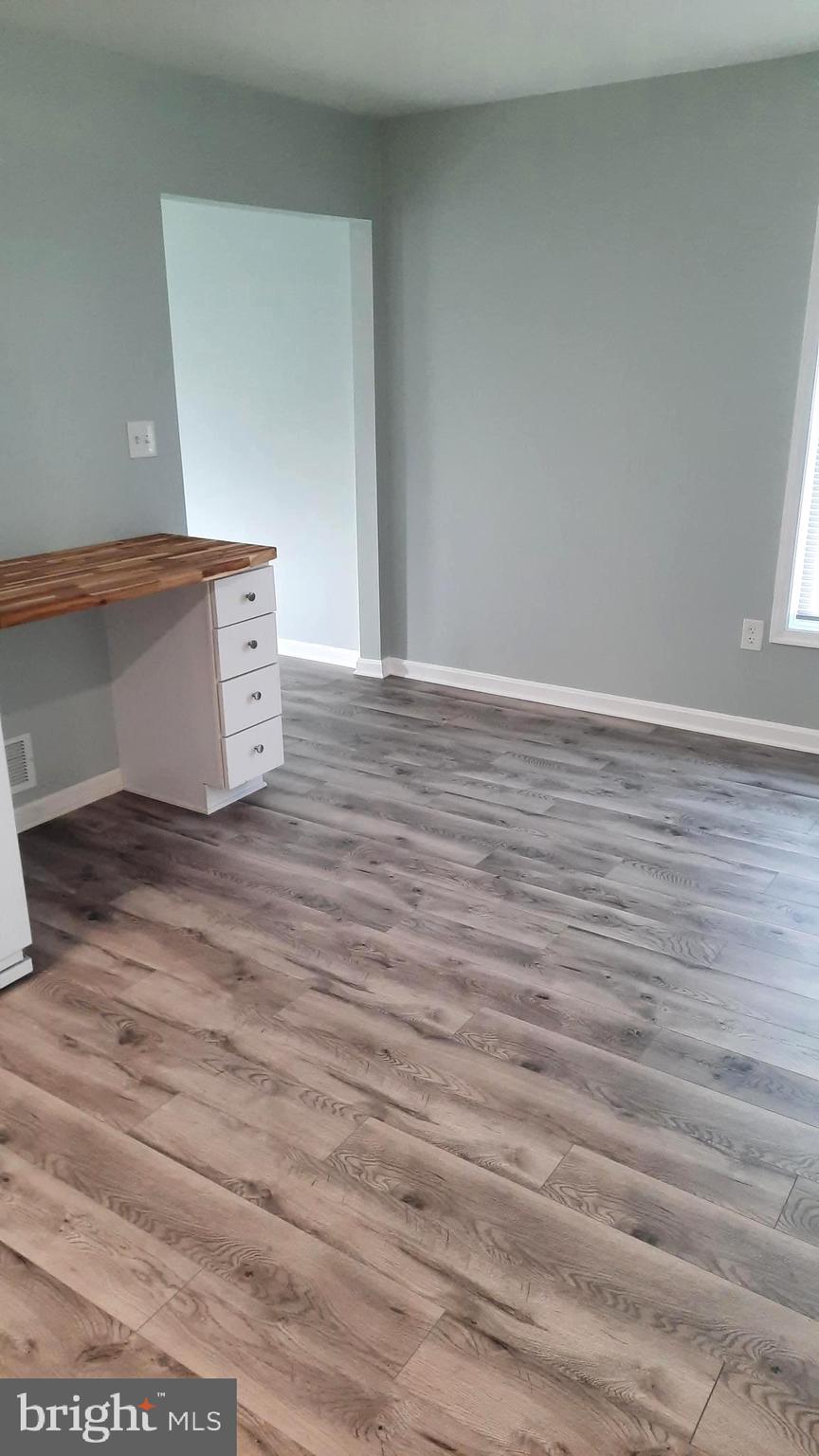 618 Colonial View Road Mechanicsburg, PA 17055 - Photo 7 of 23 a view of room