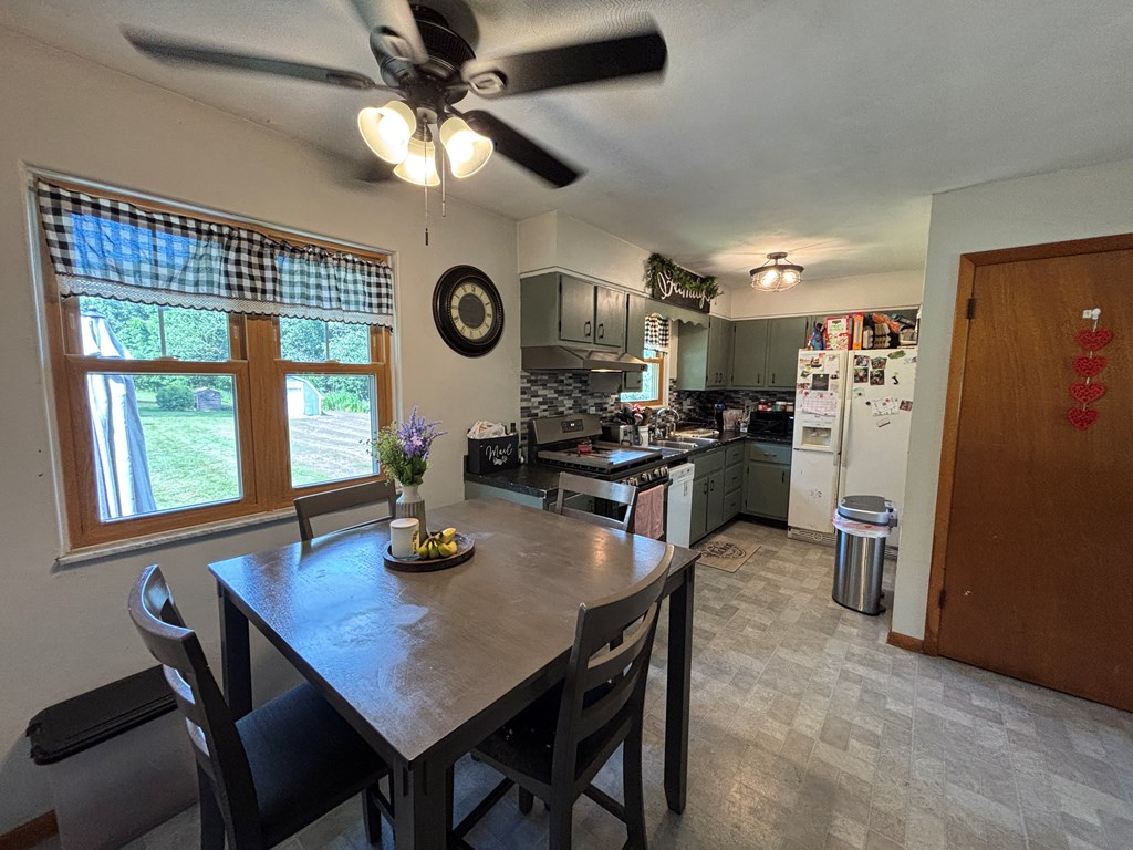 1207 Mercer Road Franklin, PA 16323 - Photo 11 of 21