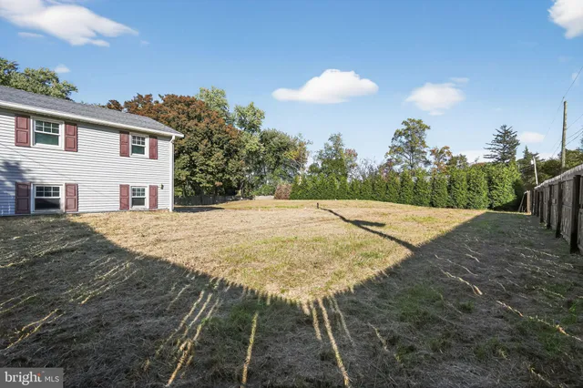 a view of backyard of house