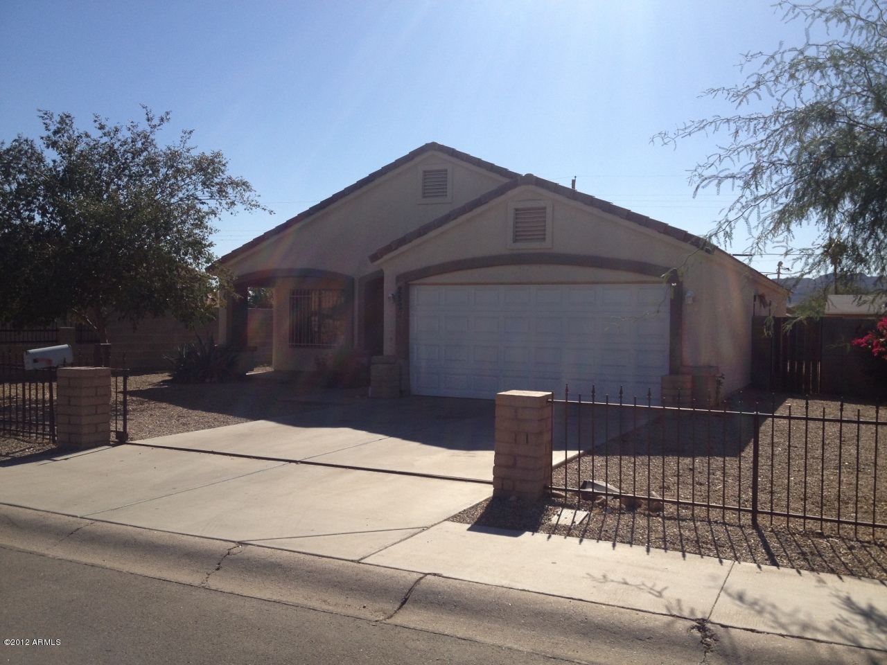 2527 East Wier Avenue Phoenix, AZ 85040 - Photo 1 of 10 main