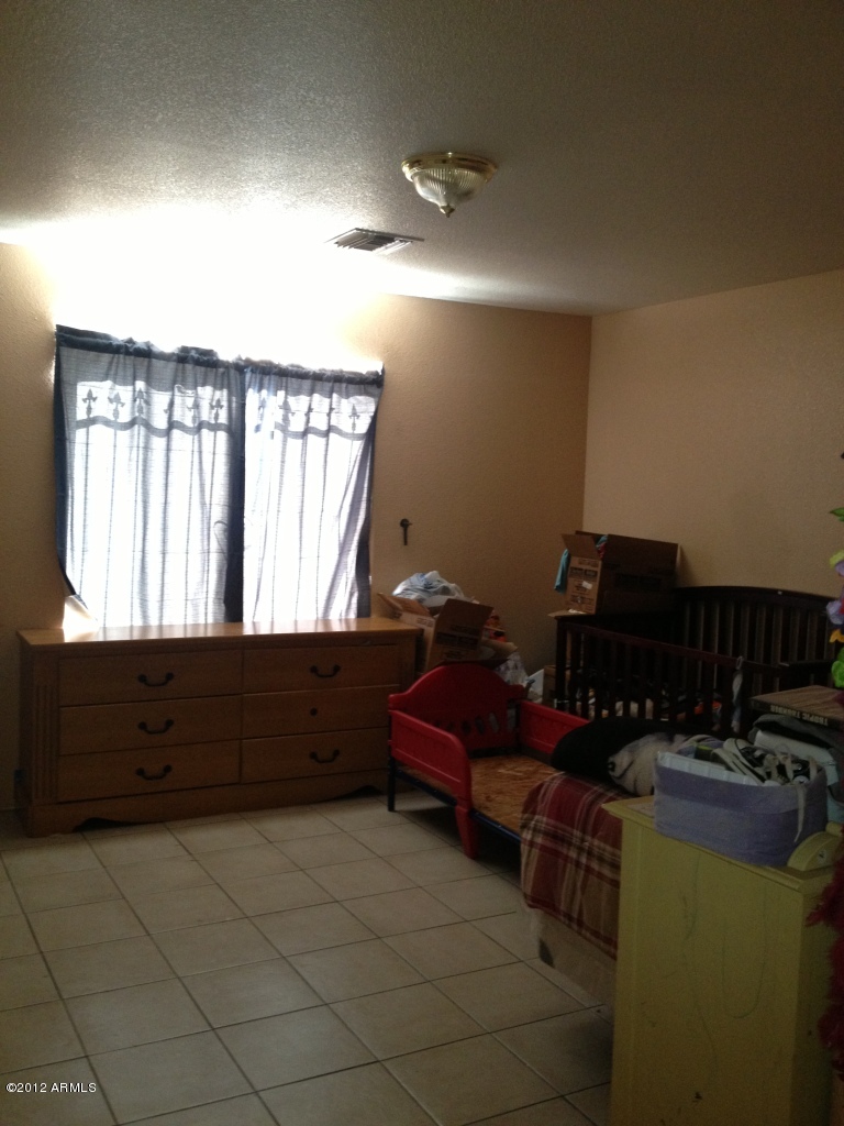 2527 East Wier Avenue Phoenix, AZ 85040 - Photo 10 of 10 Master Bedroom
