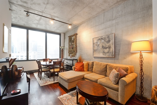 235 West Van Buren Street, Unit 2216 Chicago, IL 60607 - Photo 2 of 10
