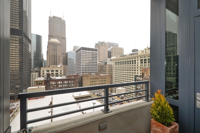 235 West Van Buren Street, Unit 2216 Chicago, IL 60607 - Photo 10 of 10