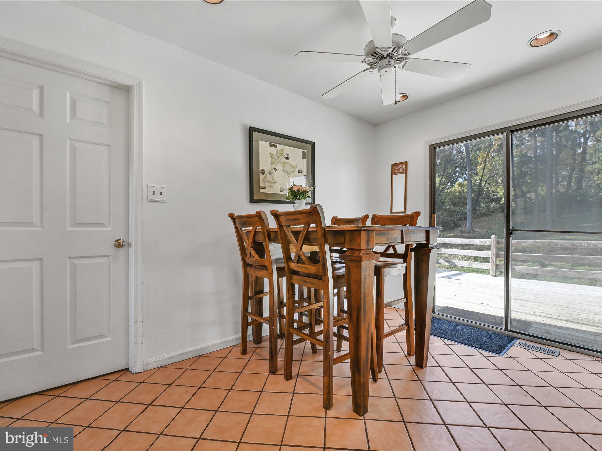 15 McLeod Pond Road Glenmoore, PA 19343 - Photo 19 of 57 Eat-in kitchen area