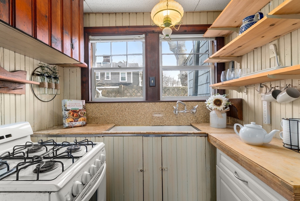 12 Kabeyun Road Marion, MA 02738 - Photo 6 of 23