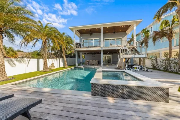 $4,199,000 | 108 Magnolia Avenue, Anna Maria, FL 34216
