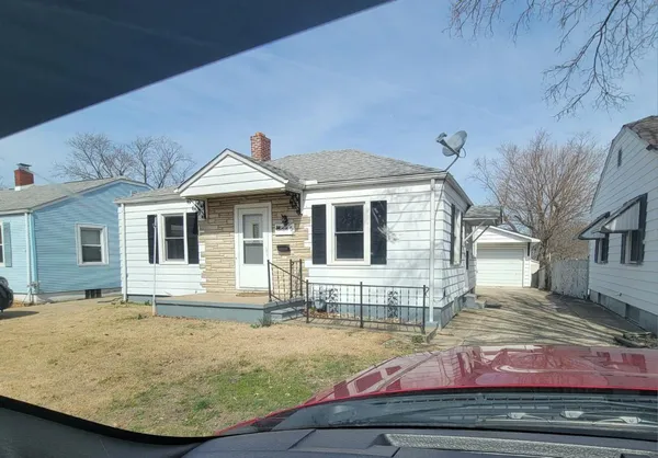 $55,000 | 1430 East Vanderhoof Street, Decatur, IL 62521