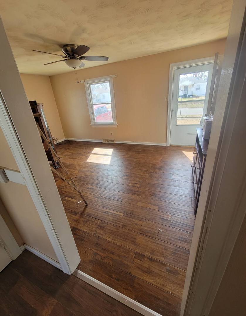 1430 East Vanderhoof Street Decatur, IL 62521 - Photo 3 of 13