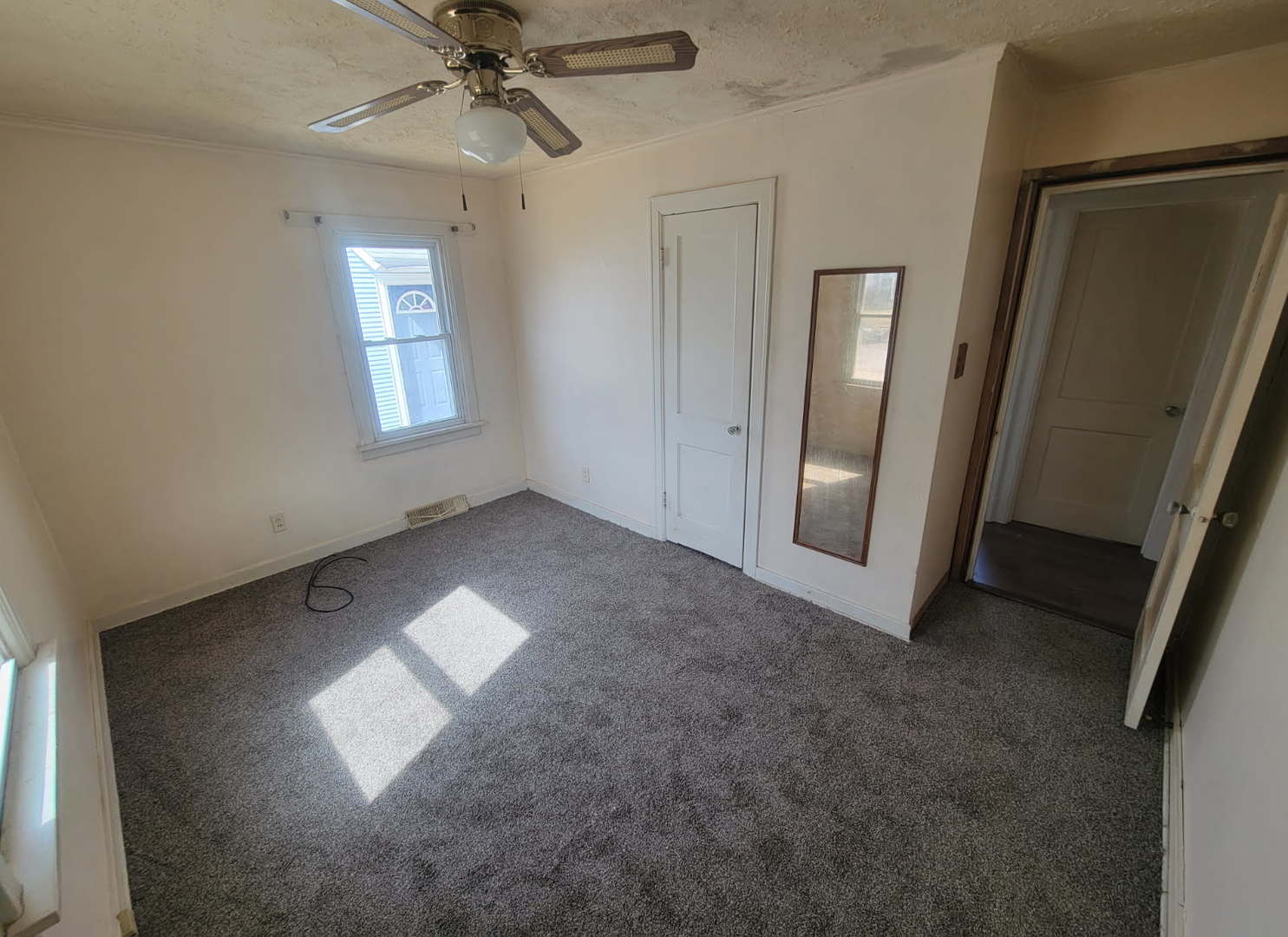 1430 East Vanderhoof Street Decatur, IL 62521 - Photo 8 of 13