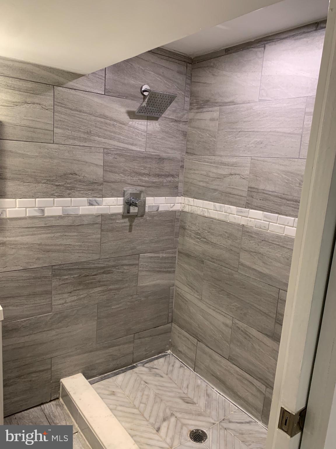 6459 Morris Park Road Philadelphia, PA 19151 - Photo 5 of 17 Gallery Image 5