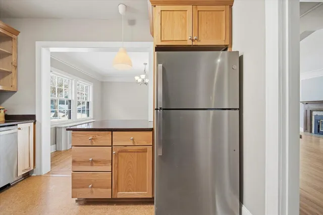 $2,500 | 3540 Irving Avenue South, Unit 1, Minneapolis, MN 55408