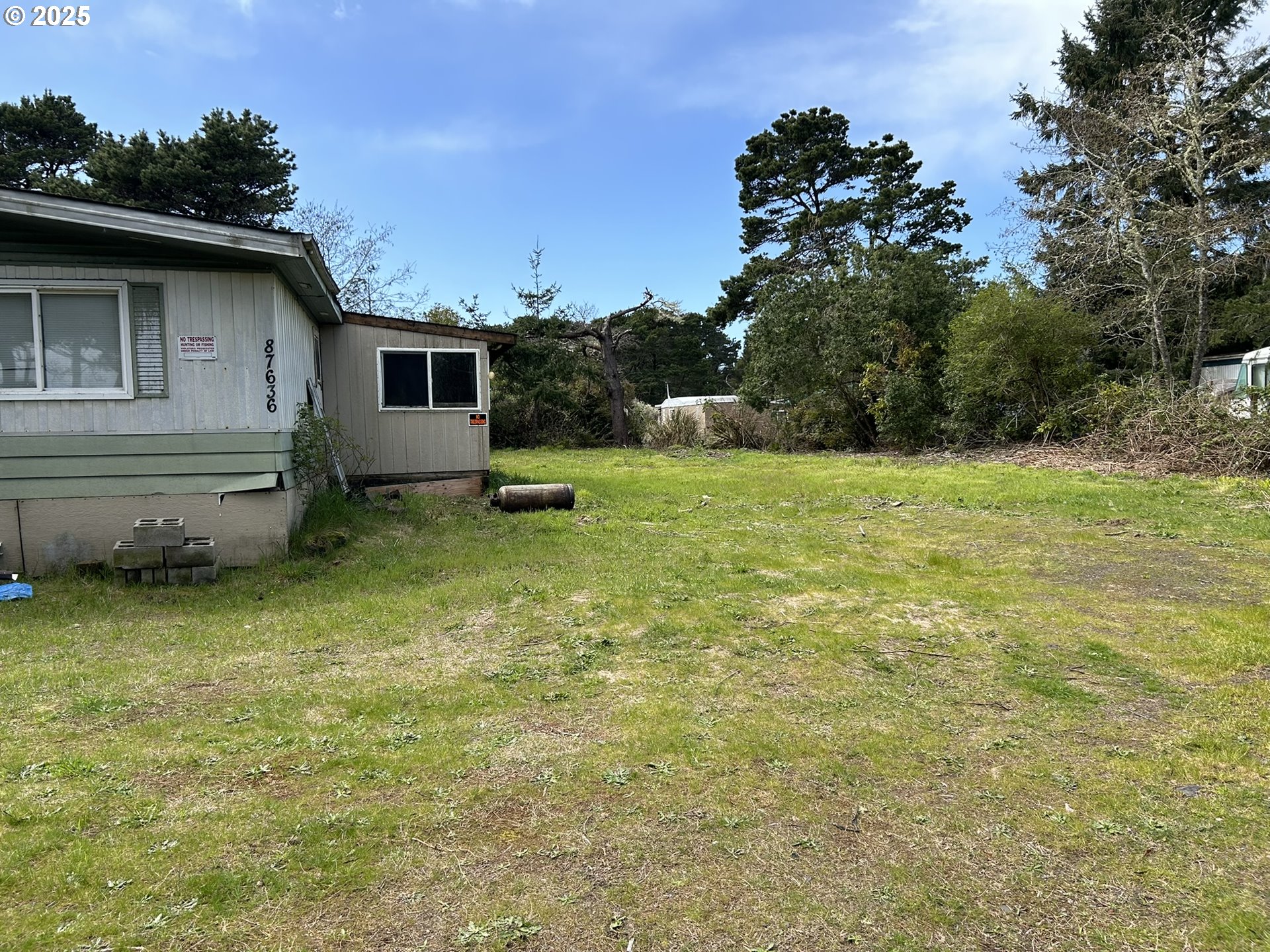 87636 Rhododendron Drive Florence, OR 97439 - Photo 2 of 11
