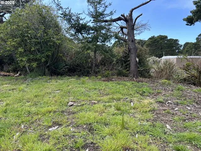 $145,000 | 87636 Rhododendron Drive, Florence, OR 97439