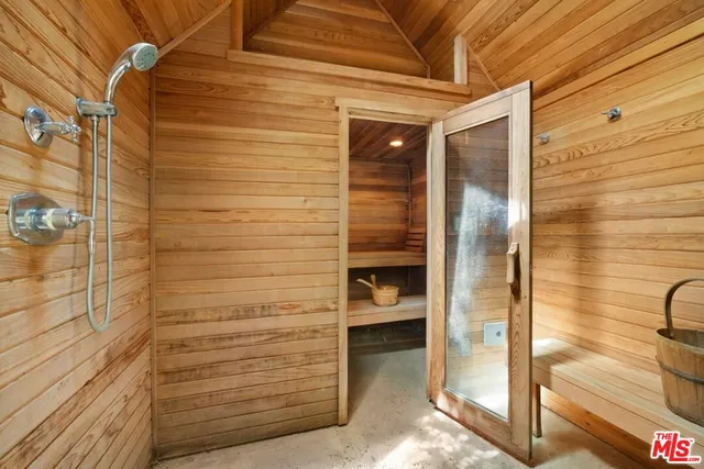 $25,888,000 | 4750 Encino Avenue, Encino, CA 91316