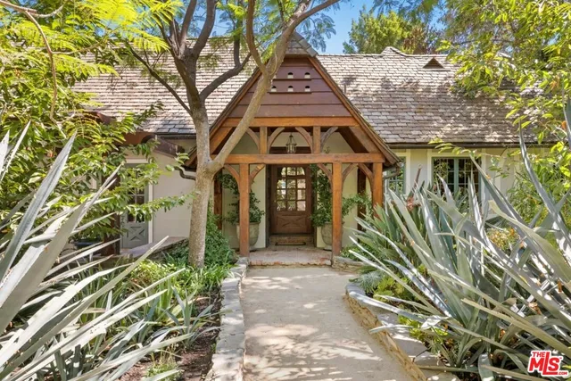 $25,888,000 | 4750 Encino Avenue, Encino, CA 91316