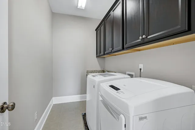 $779,990 | 212 Mystic Pine Place, Apex, NC 27539