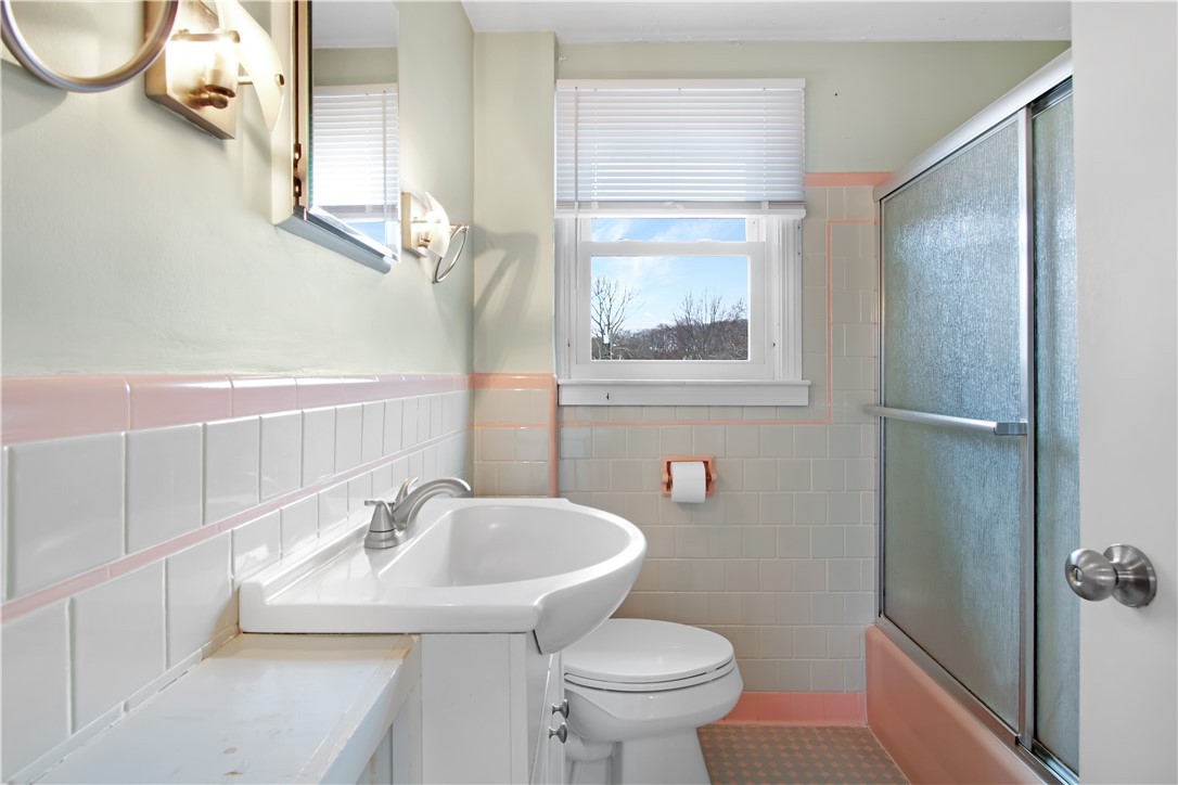 25 Caverly Street Warwick, RI 02886 - Photo 15 of 26 Main floor full bath