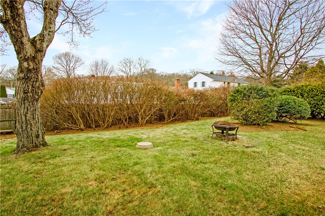 25 Caverly Street Warwick, RI 02886 - Photo 18 of 26