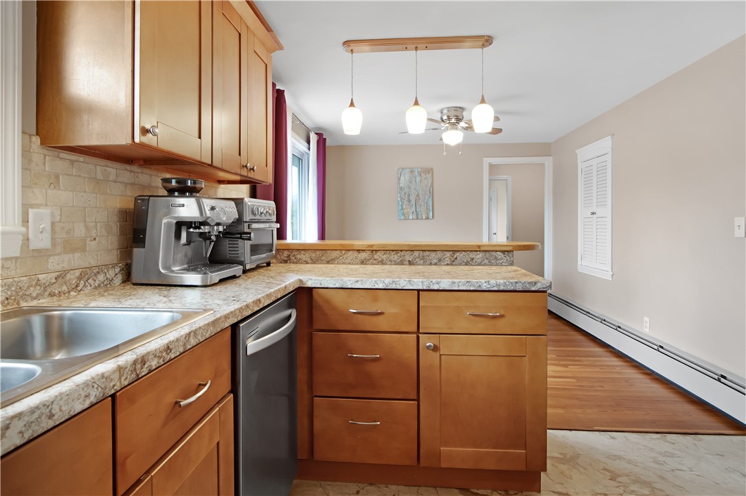 25 Caverly Street Warwick, RI 02886 - Photo 23 of 26