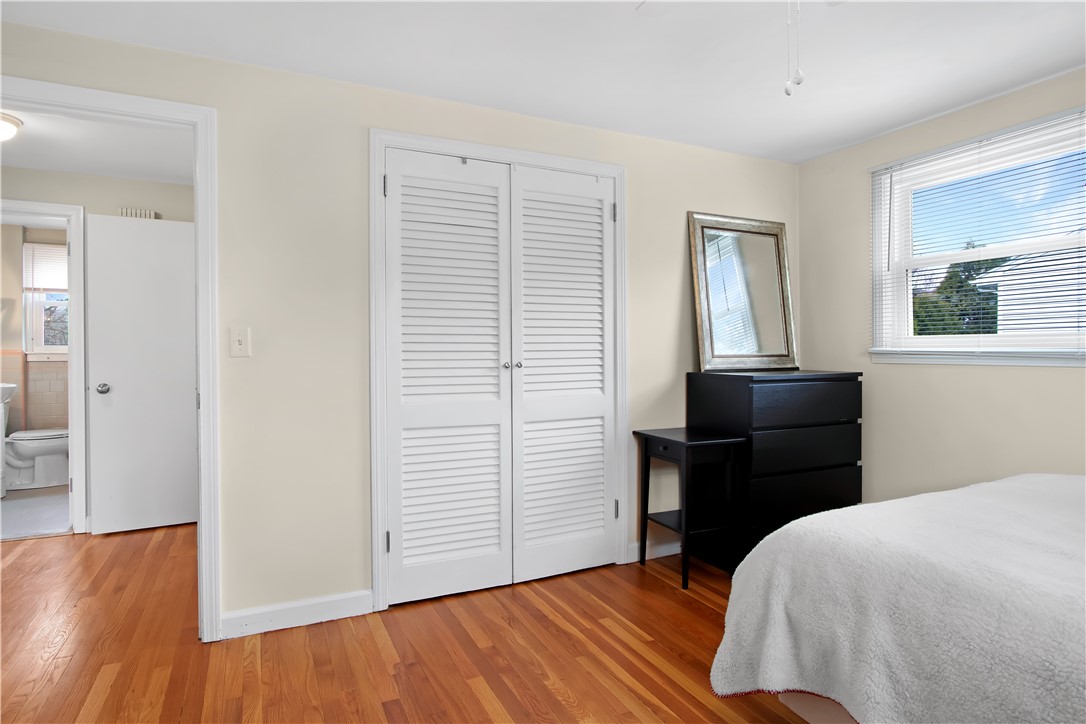 25 Caverly Street Warwick, RI 02886 - Photo 9 of 26