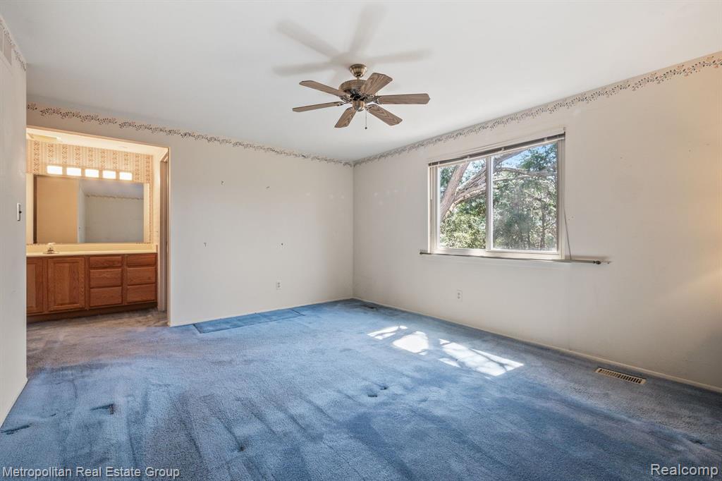 29607 High Valley Road Farmington Hills, MI 48331 - Photo 20 of 27