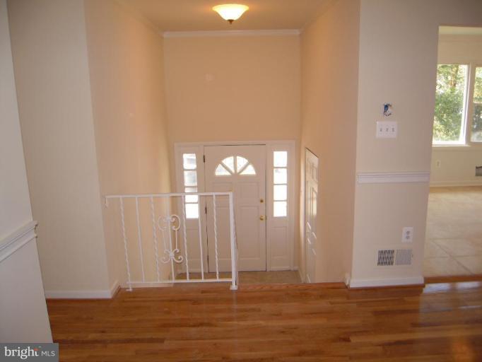 4202 Kinmount Road Lanham, MD 20706 - Photo 15 of 16 Entrance / Foyer
