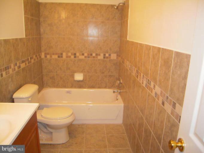4202 Kinmount Road Lanham, MD 20706 - Photo 7 of 16 Main Level Bath