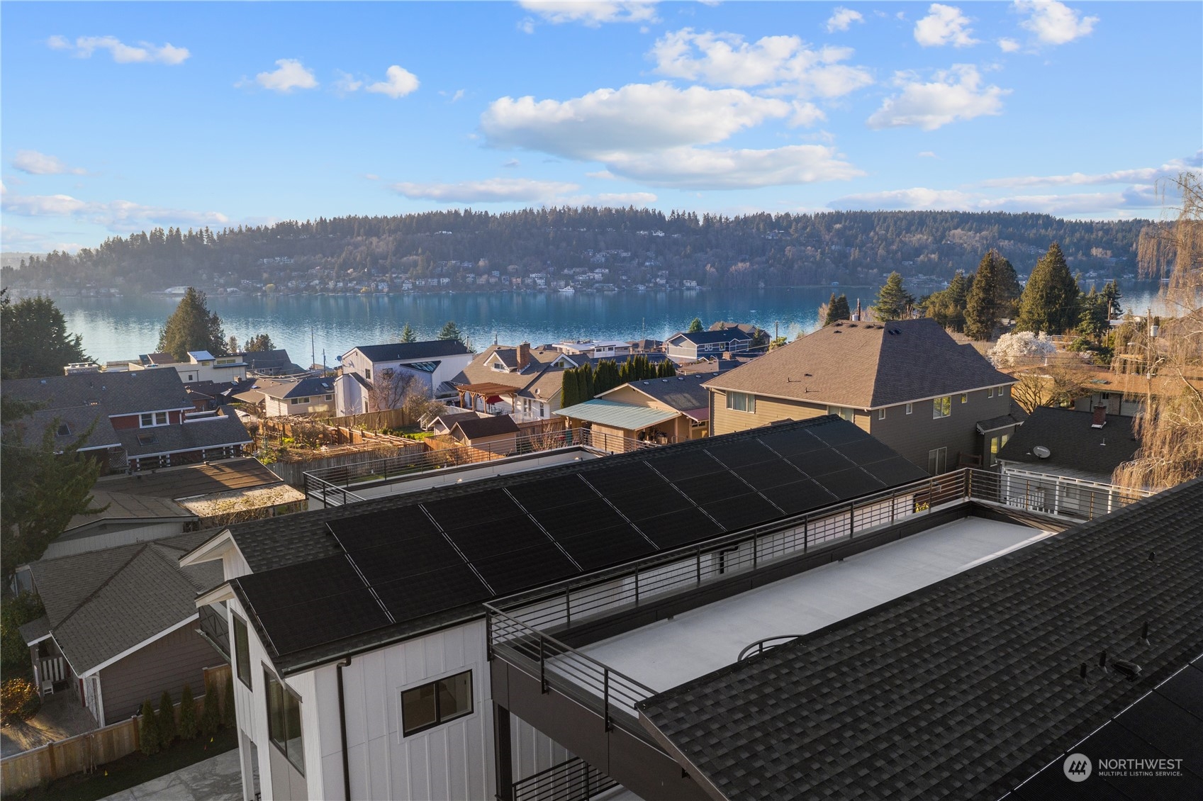 1218 North 35th Street Renton, WA 98056 - Photo 3 of 33