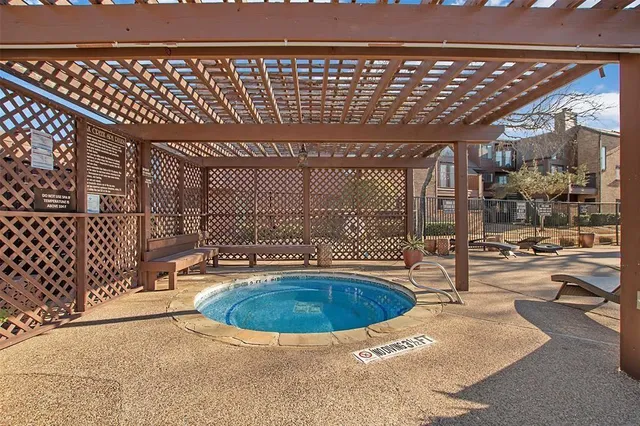 $130,000 | 1704 Baird Farm Circle, Unit 4114, Arlington, TX 76006