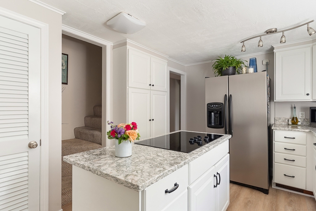 389 Commonwealth Road Wayland, MA 01778 - Photo 16 of 29