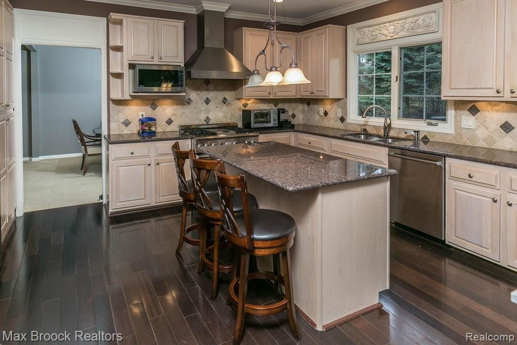 3607 Merion Court Rochester Hills, MI 48309 - Photo 8 of 33