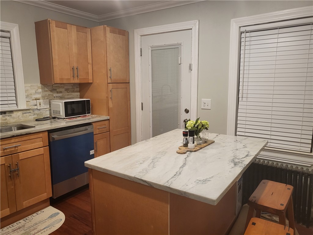 27 Frederick Street Warwick, RI 02888 - Photo 7 of 50