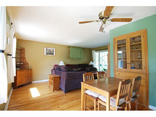 4224 Pinecrest Road Rockford, IL 61107 - Photo 5 of 11 a living room with furniture
