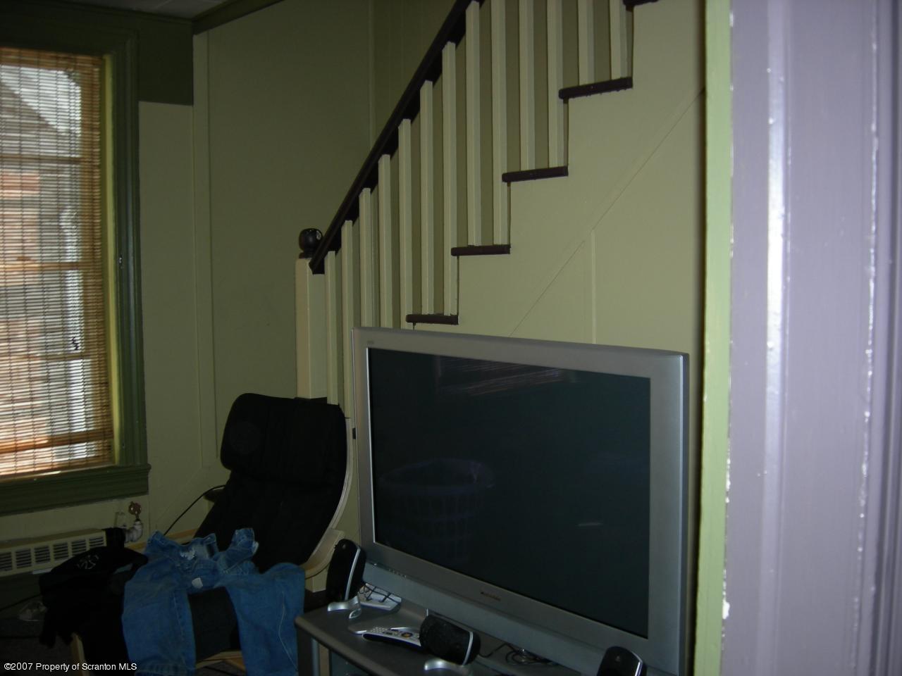 802 Butler Street Dunmore, PA 18512 - Photo 8 of 9 Gallery Image 8