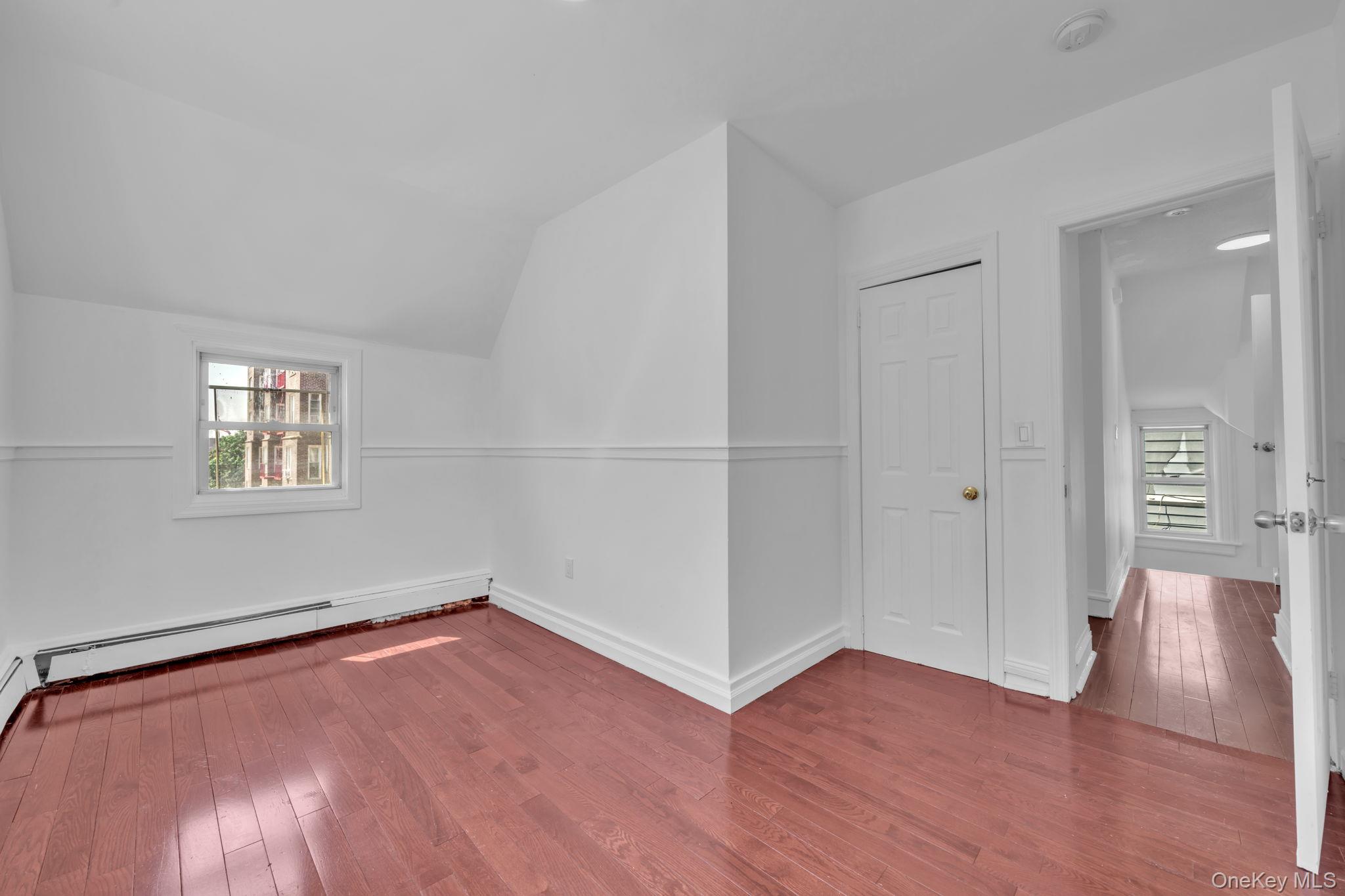 38 Trinity Place New Rochelle, NY 10805 - Photo 19 of 50