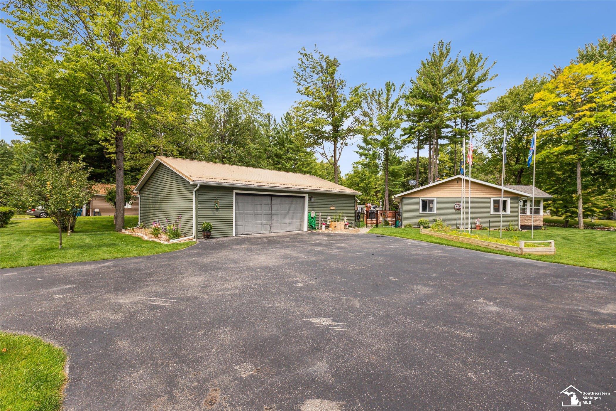 3694 Pineland Road Gladwin, MI 48624 - Photo 39 of 56