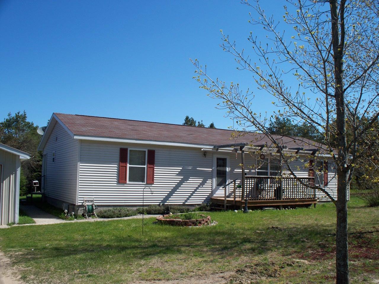 6444 Manning Road Cheboygan, MI 49721 - Photo 3 of 25 Gallery Image 3