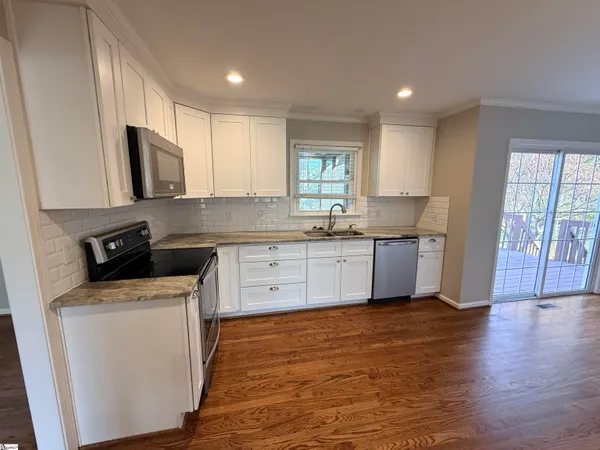 $2,195 | 9 Foxtrail Court, Simpsonville, SC 29680