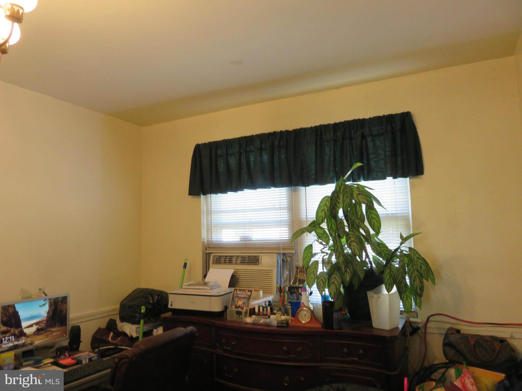 4118 Fallstaff Road Baltimore, MD 21215 - Photo 4 of 12 Dining Room