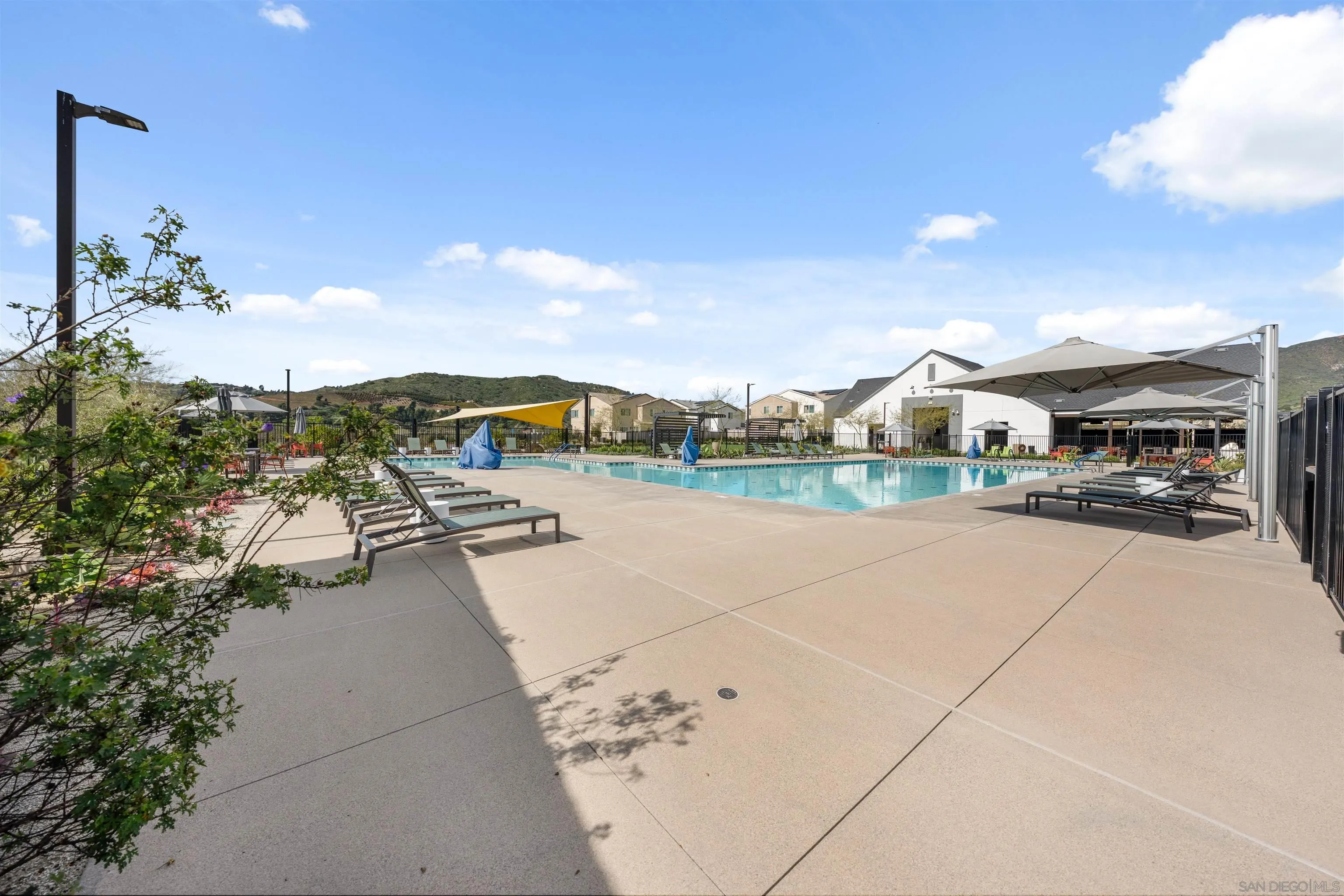 303 Citrine Trail Fallbrook, CA 92028 - Photo 38 of 47