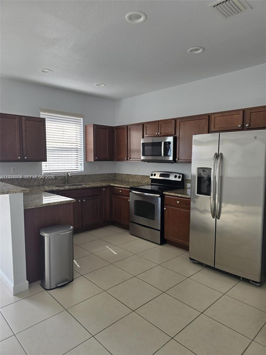 11440 Southwest 239th Lane Homestead, FL 33032 - Photo 5 of 23