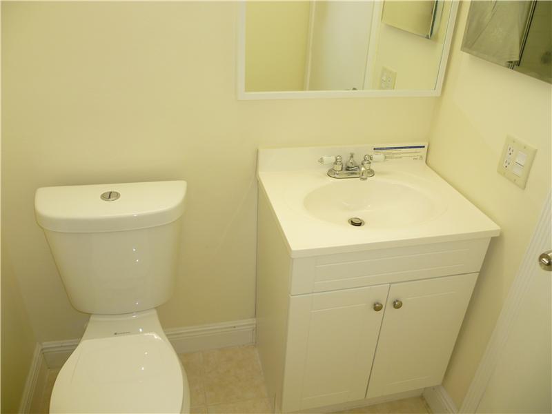 9233 Southwest 8th Street, Unit 222 Boca Raton, FL 33428 - Photo 12 of 16 Guest bath