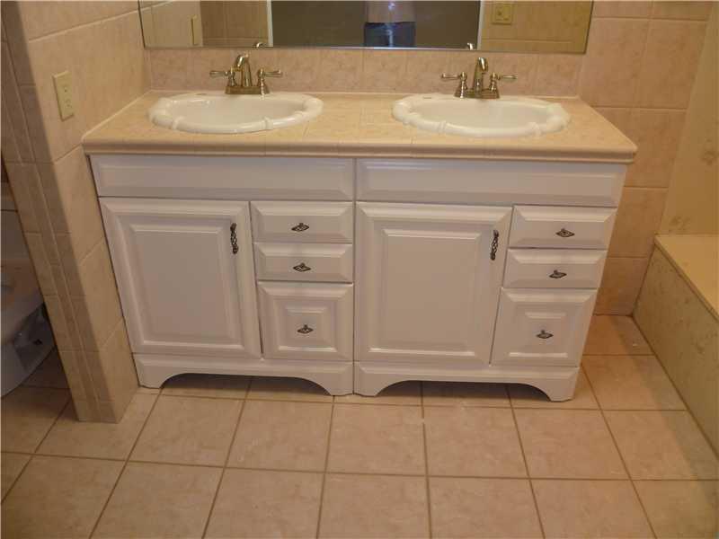 9233 Southwest 8th Street, Unit 222 Boca Raton, FL 33428 - Photo 10 of 16 Master bath