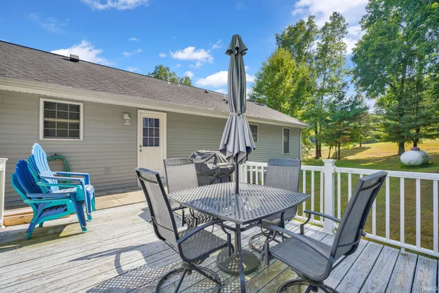 $260,000 | 1351 Copperhead Valley Road, Orleans, IN 47452