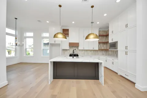 $580,000 | 929 Fisher Street, Unit F, Houston, TX 77018