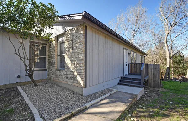 $1,495 | 5303 Spring Meadow Road, Unit B, Austin, TX 78744