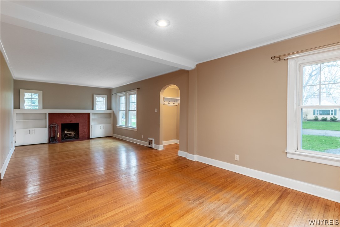 130 Allendale Road West Seneca, NY 14224 - Photo 5 of 27 Living Room/Dining Room