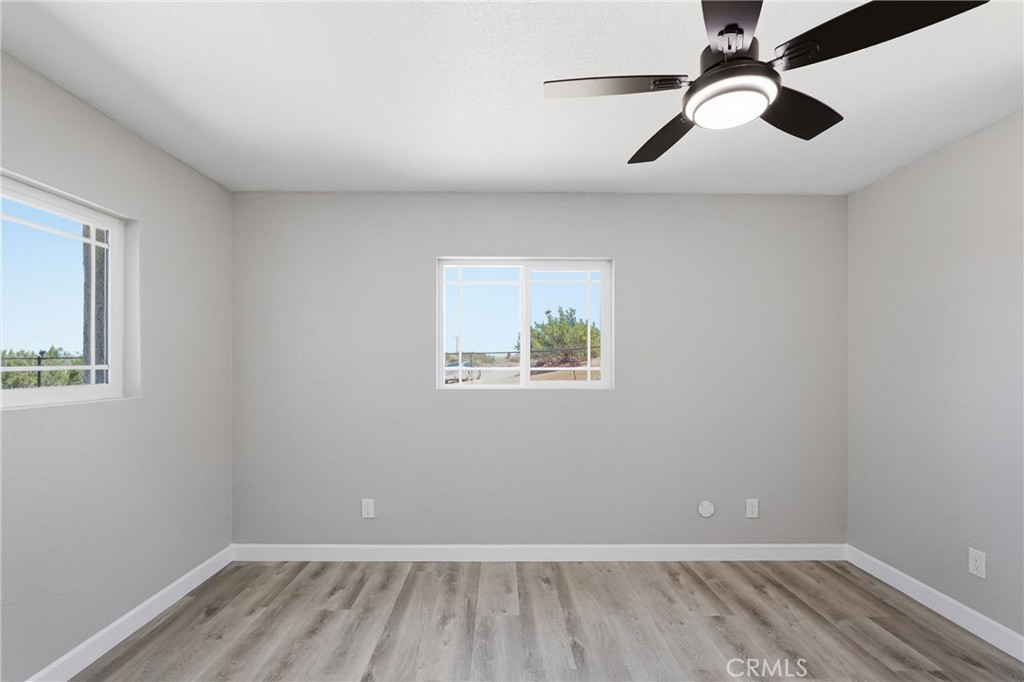 25735 Santa Rosa Road Apple Valley, CA 92308 - Photo 21 of 37 Bedroom 1