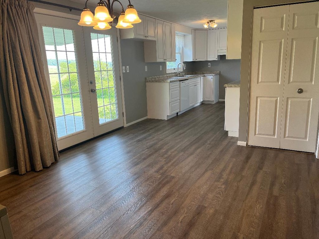 11736 Moss Grove Road Centerville, PA 16404 - Photo 10 of 37
