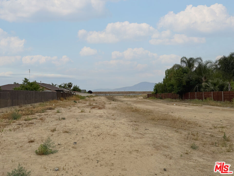 10111 Habecker Road Lamont, CA 93241 - Photo 15 of 30 Gallery Image 15